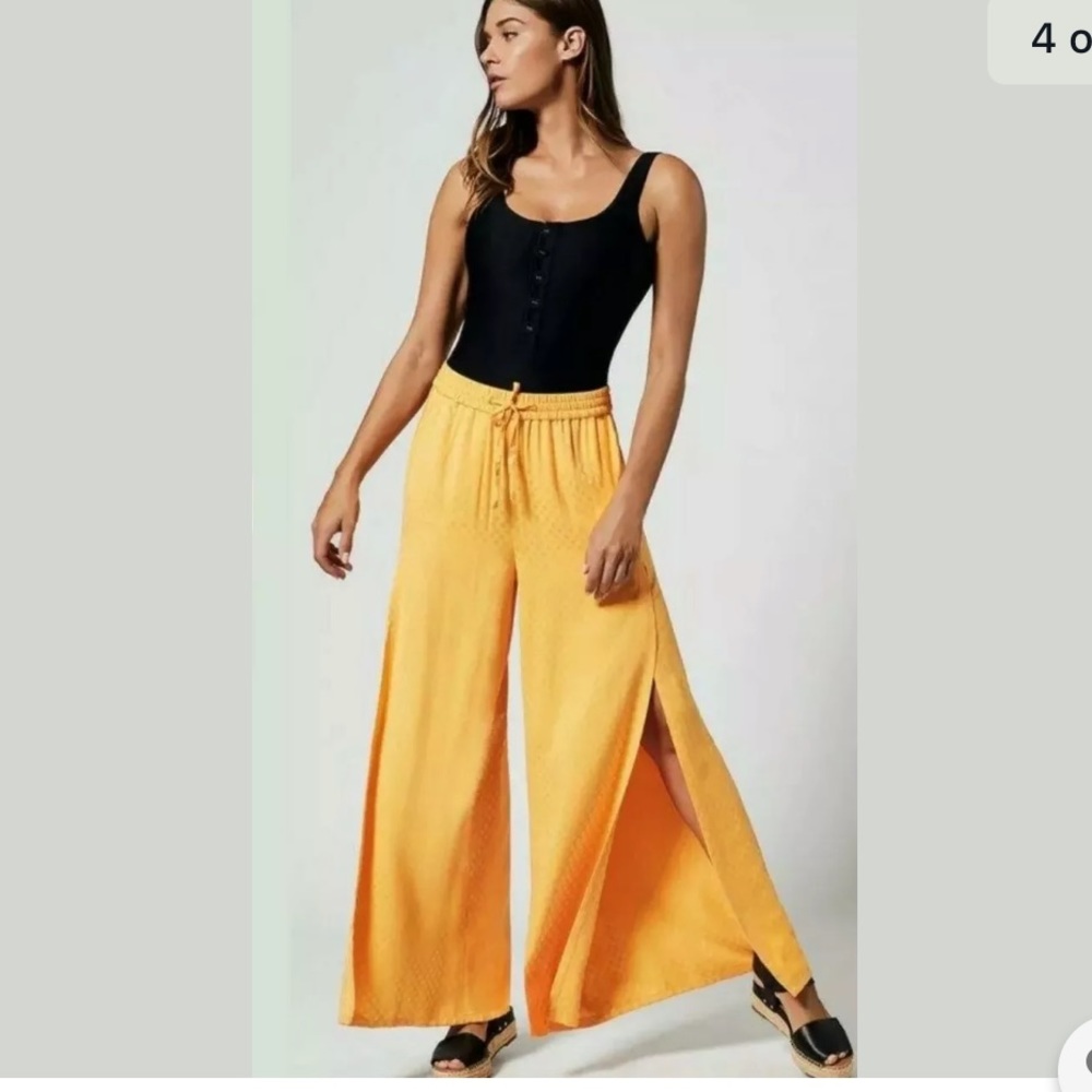 Onia Chloe Silky Dot Wide Leg Pant in Sunflower🌻